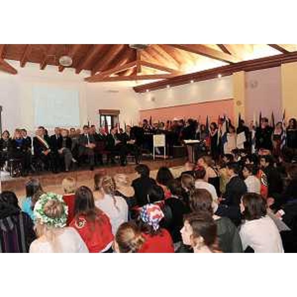 Renzo Tondo (Presidente Friuli Venezia Giulia), Roberto Molinaro (Assessore regionale Istruzione), Maria Teresa Bassa Poropat (Presidente Provincia Trieste) e Giorgio Ret (Sindaco Duino-Aurisina) alla cerimonia d'inaugurazione dell'anno accademico del Collegio del Mondo Unito dell'Adriatico. (Duino 17/02/11)