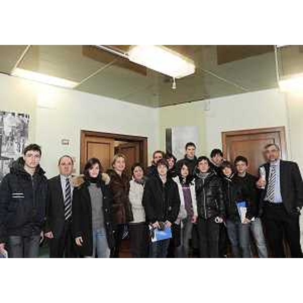 Studenti dell'Istituto Tecnico Agrario di Gradisca d'Isonzo in visita in Consiglio regionale accompagnati da Claudio Violino (Assessore regionale Risorse rurali, agroalimentari e forestali) e Franco Brussa (Consigliere regionale). (Trieste 03/03/11)