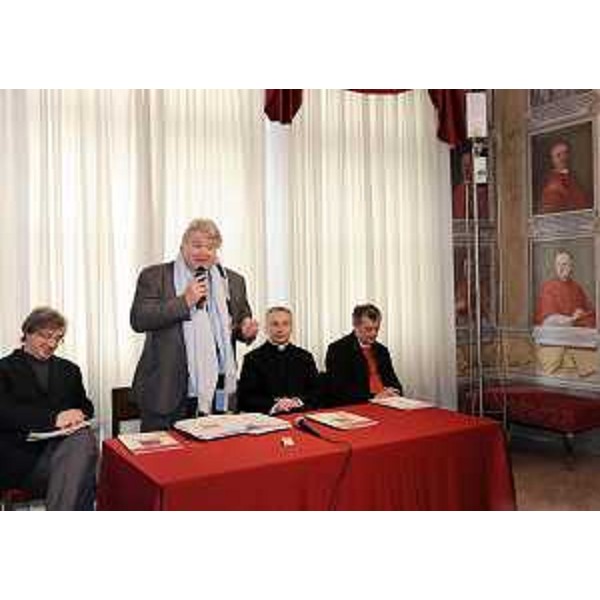 Elio De Anna (Assessore regionale Cultura) alla presentazione dei quattro progetti musicali della FVG Mittel-Ue Orchestra e del Coro del Friuli Venezia Giulia per la Quaresima e in preparazione della visita di Benedetto XVI ad Aquileia il prossimo 7 maggio. (Udine 14/03/11)