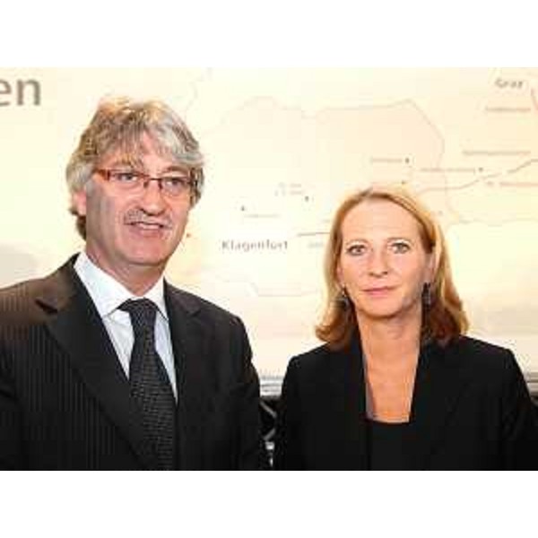 Renzo Tondo (Presidente Friuli Venezia Giulia) e Doris Bures (Ministro Trasporti Austria) alla cerimonia per l'avvio dei lavori di costruzione della galleria del Koralm, per la nuova linea ferroviaria tra Graz e Klagenfurt. (Deutschlandberg 28/03/11)