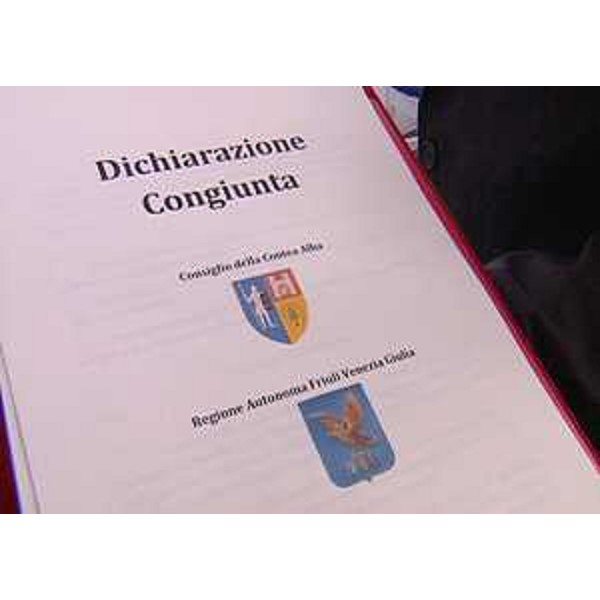 Il Documento d'intesa per la collaborazione tra FVG e Contea di Alba. (Alba Iulia 25/03/11)