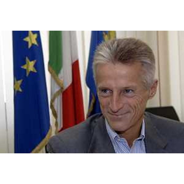 Riccardo Illy (Presidente Regione Friuli Venezia Giulia) ritratto mentre sorride (14/10/2005)