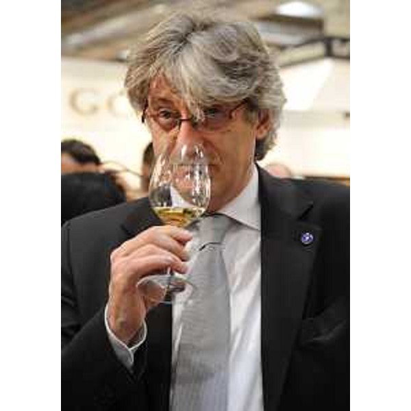 Il presidente della Regione all'inaugurazione dello stand del Friuli Venezia Giulia a Vinitaly. (Verona 07/04/11)