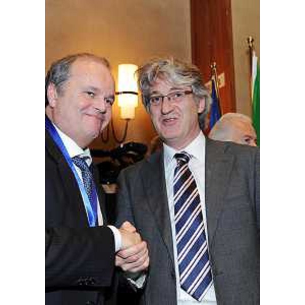 Francesco Bertolini (Imprenditore) e il presidente del Friuli Venezia Giulia alla cerimonia di passaggio dell’ex Caffaro dalla gestione commissariale al Gruppo Bertolini di Bologna. (Torviscosa 08/04/11)