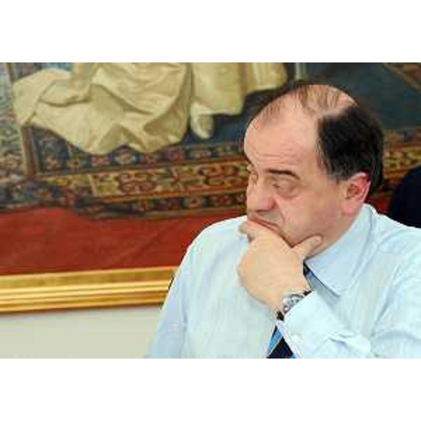 L'assessore regionale a Istruzione, Università e Ricerca durante la riunione della Giunta regionale. (Trieste 11/04/11)