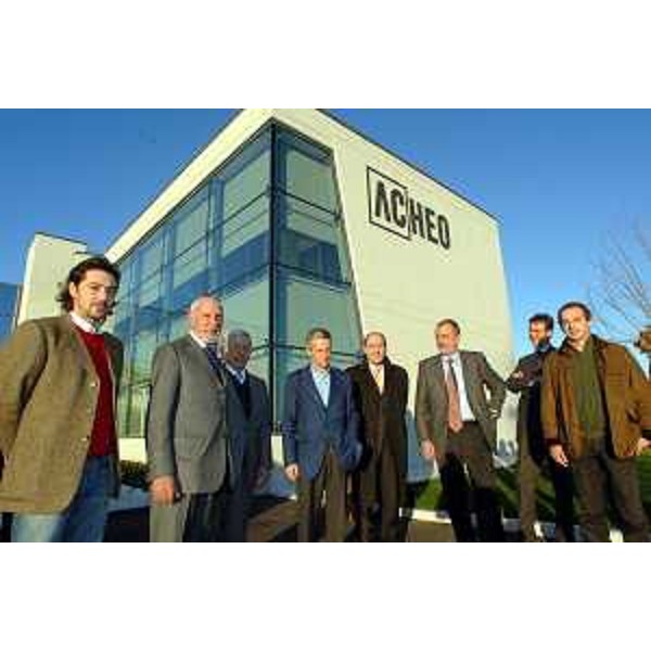 Riccardo Illy (Presidente Regione Friuli Venezia GIulia) con Augusto Antonucci (Presidente della Acheo srl) ritratti durante la visita alla Acheo. (San Vito al Tagliamento 11/12/06)