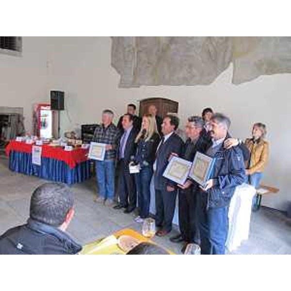 L'assessore regionale alle Risorse rurali, agroalimentari e forestali, all'inaugurazione della settima edizione della festa regionale della ricotta friulana. (Venzone 30/04/11) 