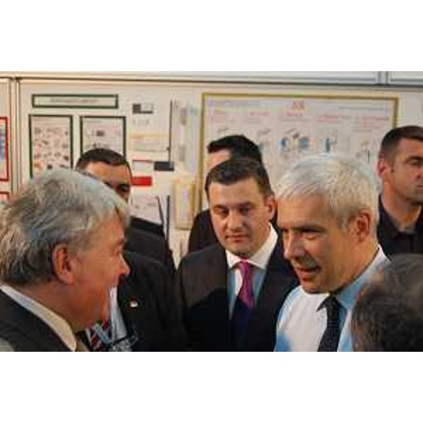 L'assessore alle Relazioni internazionali del FVG con il Presidente della Repubblica di Serbia Boris Tadic alla Fiera dell'Automotive. [Kragujevac (SRB) 10/05/11]