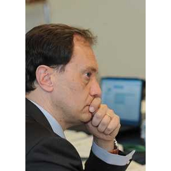 Il vicepresidente del FVG e assessore regionale ad Ambiente, Energia e Politiche per la Montagna, delegato alla Protezione civile, nel corso della riunione della Giunta. (Udine 13/05/11)