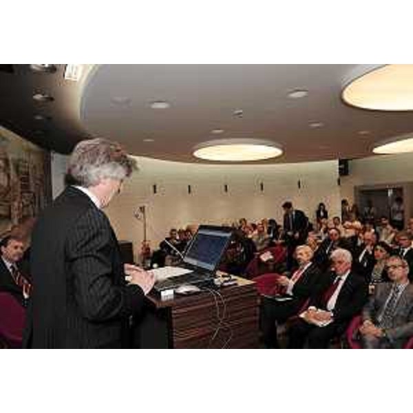 Renzo Tondo (Presidente Friuli Venezia Giulia) interviene alla celebrazione del 40° anniversario del Consorzio per lo Sviluppo industriale del Friuli centrale, nella sala Valduga della CCIAA. (Udine 27/05/11)