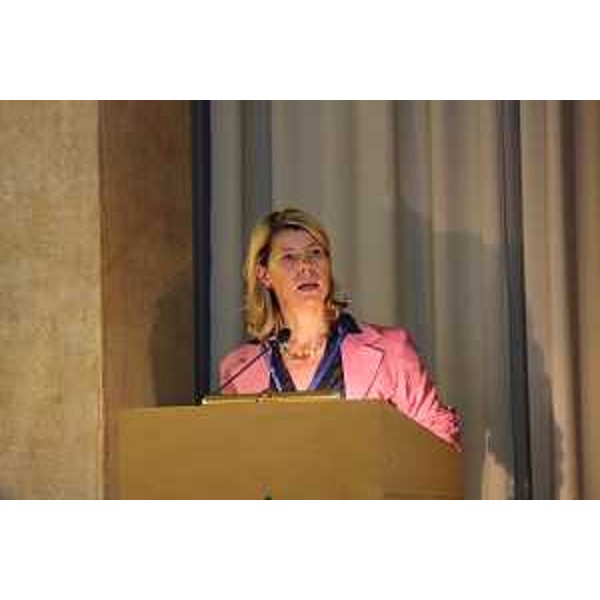 Federica Seganti (Assessore regionale Turismo) interviene al XXI Congresso nazionale di Speleologia, alla MIB School of Management. (Trieste 03/06/11)