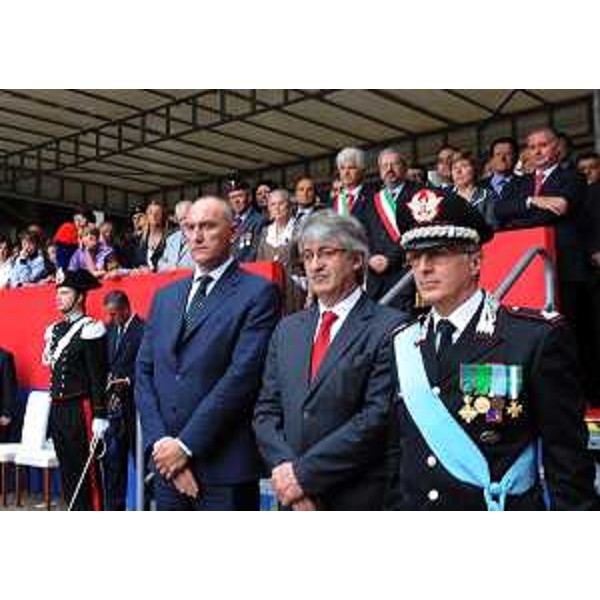 Maurizio Franz (Presidente Consiglio regionale), Renzo Tondo (Presidente Friuli Venezia Giulia) e Nedo Lavagi (Comandante Regione Carabinieri Friuli Venezia Giulia) alle celebrazioni per il 197° annuale della fondazione dei Carabinieri. (Udine 06/06/11)