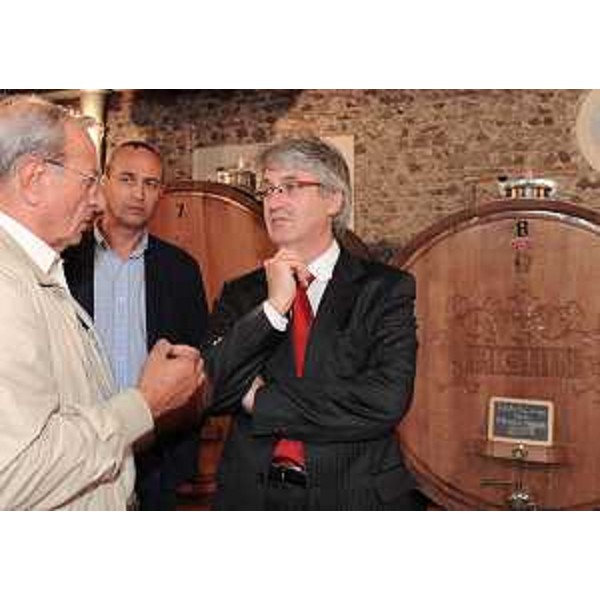 Fernando Pighin e Roberto Pighin accompagnano Renzo Tondo (Presidente Friuli Venezia Giulia) nella visita alla Tenuta di Risano dell'azienda vitivinicola Pighin. (Pavia di Udine 06/06/11)