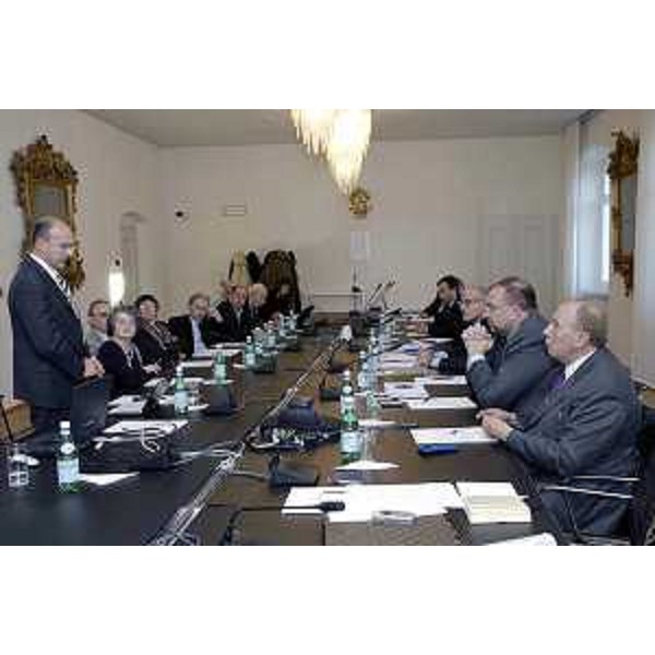 Roberto Cosolini (Assessore regionale al lavoro, formazione, università e ricerca) con Giancarlo Michellone (Presidente di AREA Science Park) e Gianluca Salvatori (Assessore alla Ricerca di Trento) durante l'incontro tra assessori alla ricerca del Triveneto sulle politiche della ricerca . (San Michele all'Adige 13/12/06)
