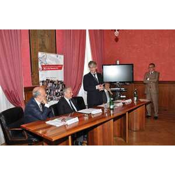 A.Calenda (Sovrintendente Fondazione Teatro Verdi TS), M.Mazza (Direttore RAI 1), R.Tondo (Presidente Regione FVG), E.Angiolini (Presidente Fondazione Luchetta Ota D'Angelo Hrovatin) e G.Marzini (Caporedattore TGR RAI 3 FVG) alla presentazione del Premio giornalistico Marco Luchetta edizione 2011. (Roma 14/06/11)