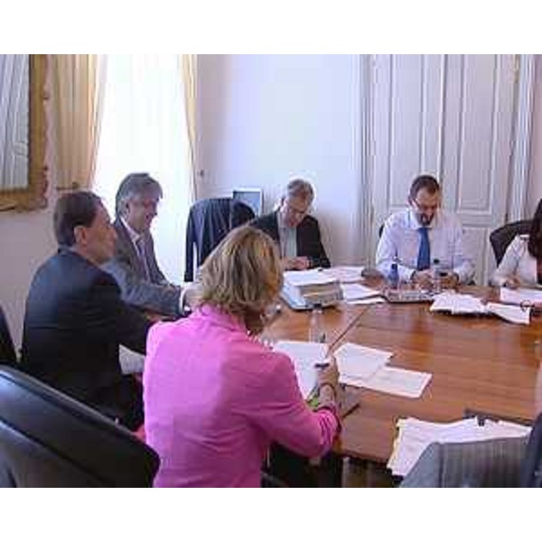 Riunione della Giunta regionale presieduta da Renzo Tondo (Presidente Friuli Venezia Giulia), nella sede della Regione. (Trieste 17/06/11)