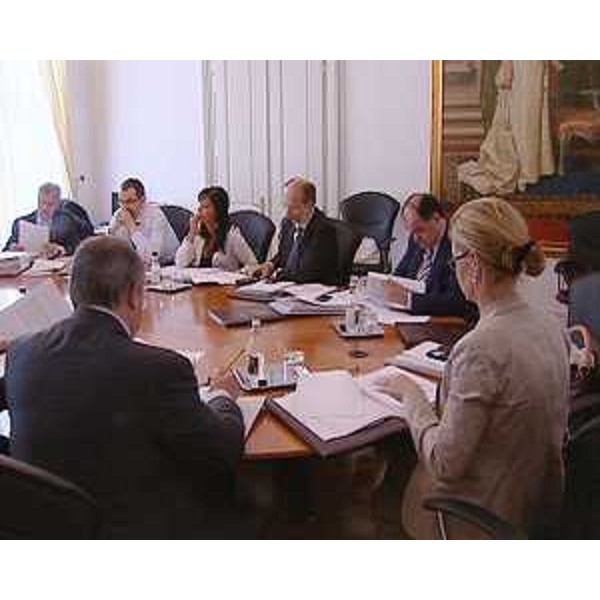 Riunione della Giunta regionale presieduta da Renzo Tondo (Presidente Friuli Venezia Giulia), nella sede della Regione. (Trieste 17/06/11)