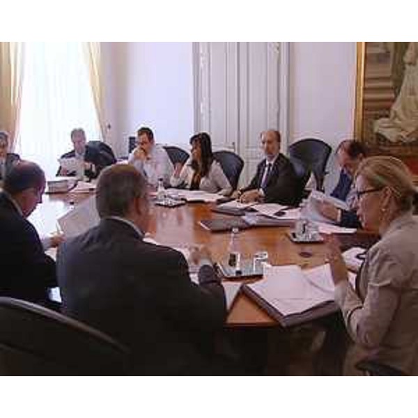 Riunione della Giunta regionale presieduta da Renzo Tondo (Presidente Friuli Venezia Giulia), nella sede della Regione. (Trieste 17/06/11)