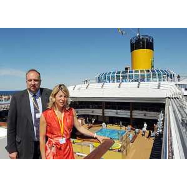 Roberto Cosolini (Sindaco Trieste) e Federica Seganti (Assessore regionale Attività produttive) a bordo della "Favolosa" nella giornata inaugurale. (Trieste 02/07/11)
