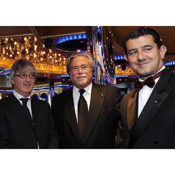 Renzo Tondo (Presidente Friuli Venezia Giulia), Micky Arison (Amministratore delegato Carnival Crociere) e Gianni Onorato (Direttore generale Costa Crociere) a bordo della "Favolosa" nella giornata inaugurale. (Trieste 02/07/11)