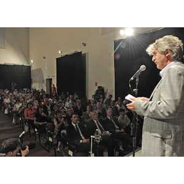 Renzo Tondo (Presidente Friuli Venezia Giulia) interviene all'apertura della XX edizione di Mittelfest, nella Chiesa di San Francesco. (Cividale del Friuli 09/07/11)
