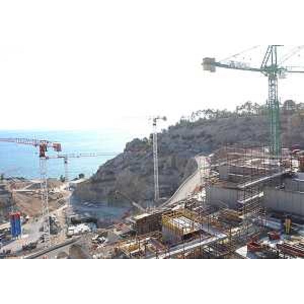 Il cantiere di Portopiccolo, villaggio turistico in corso di costruzione nella ex cava della baia di Sistiana. (Sistiana 12/07/11)