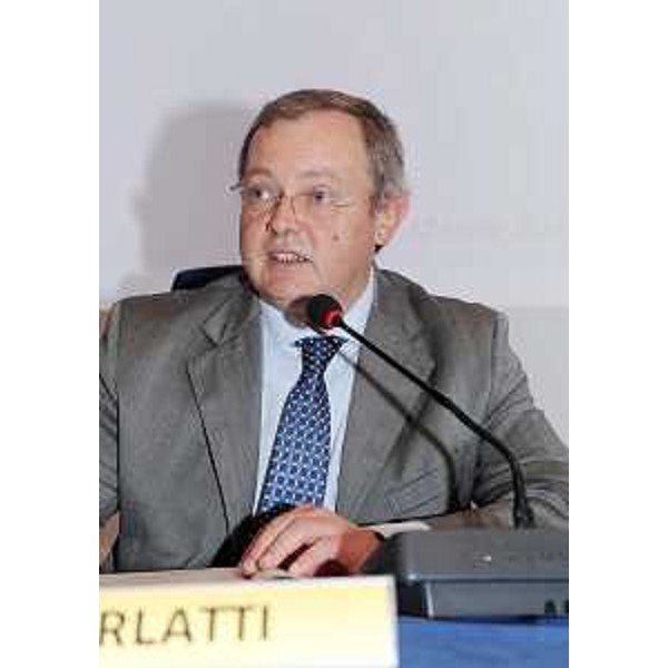 Andrea Garlatti (Assessore regionale Funzione pubblica, Autonomie locali e Coordinamento Riforme) durante l'incontro con OO.SS., categorie economiche ed istituti di credito per l'avvio della costituzione del Fondo pensioni regionale. (Udine 13/07/11)