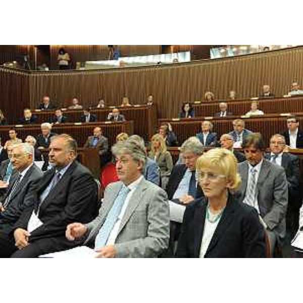 Alessandro Giacchetti (Prefetto Trieste), Roberto Cosolini (Sindaco Trieste), Renzo Tondo (Presidente Friuli Venezia Giulia) e Annamaria Menosso (Consigliere regionale) durante la seduta della Corte dei Conti riunita in Consiglio regionale per il giudizio di parificazione del Rendiconto generale della Regione. (Trieste 15/07/11)