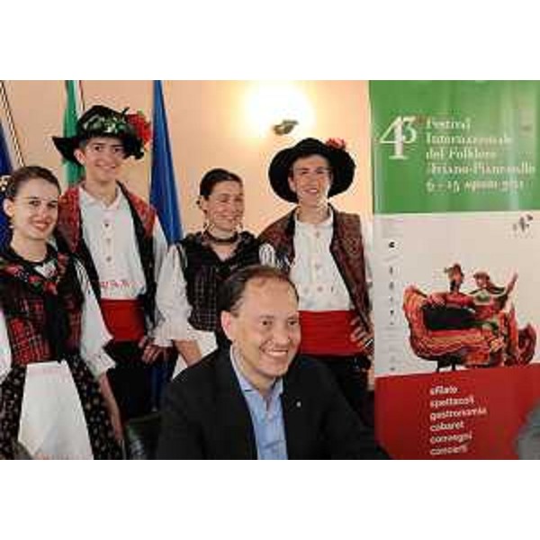 Luca Ciriani (Vicepresidente Friuli Venezia Giulia) alla presentazione del Festival internazionale del Folklore di Aviano-Piancavallo. (Pordenone 16/07/11)