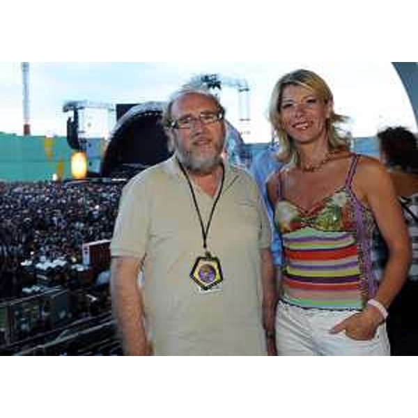 Loris Tramontin (Presidente Azalea Promotion) e Federica Seganti (Assessore regionale Attività produttive) allo Stadio Friuli per il concerto di Jon Bon Jovi. (Udine 17/07/11)