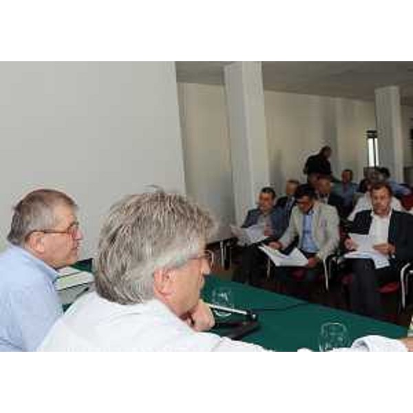 Graziano Tilatti (Presidente Confartigianato FVG) e Renzo Tondo (Presidente Friuli Venezia Giulia) nel corso della riunione con artigiani di Cividale. (Cividale del Friuli 19/07/11)