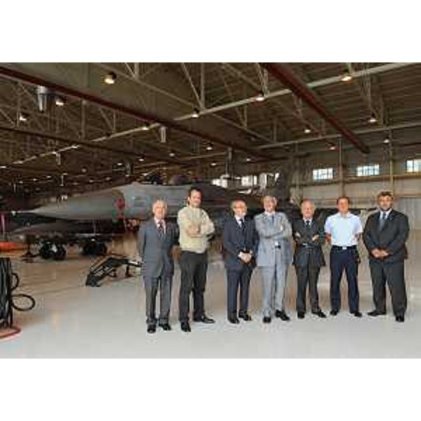 Renzo Tondo (Presidente Friuli Venezia Giulia), Pierfrancesco Galante (Prefetto Pordenone) e amministratori locali all'aeroporto Pagliano e Gori, sede del 31° Fighter Wing e degli altri reparti USAF di stanza nel Pordenonese. (Aviano 20/07/11)