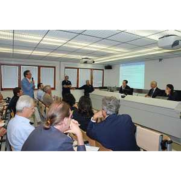 Luca Ciriani (Vicepresidente Friuli Venezia Giulia) e Alessandro Giacchetti (Prefetto Trieste) incontrano i sindaci dei Comuni delle province di Gorizia, Pordenone e Trieste sulla gestione dell'emergenza profughi. (Palmanova 22/07/11)