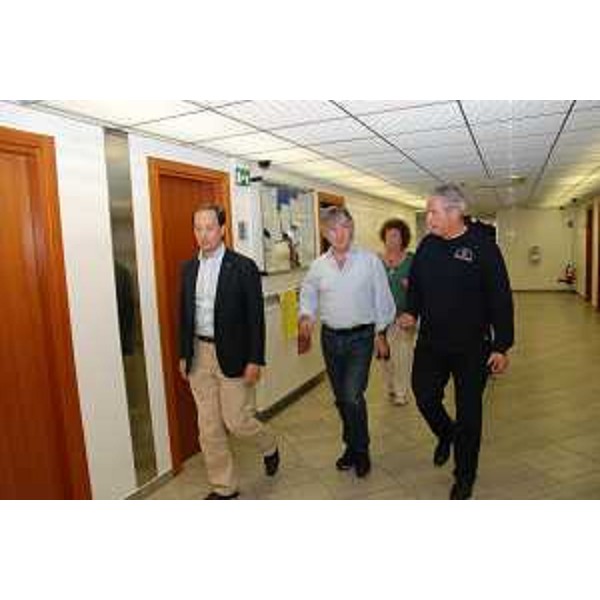 Renzo Tondo (Presidente della Regione Friuli Venezia Giulia) con Guglielmo Berlasso (direttore Protezione Civile) e Luca Ciriani (vicepresidente FVG e assessore Protezione civile) durante la visita alla sede della Protezione civile. (Palmanova, 13/08/11)