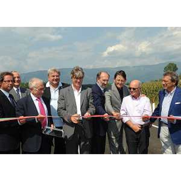 Tondo (Presidente Friuli Venezia Giulia), Riccardi (Assessore Viabilità FVG), De Anna (Assessore Cultura FVG) e Terpin (Presidente Autovie Venete) all'inaugurazione della bretella stradale che collega la statale 13 a San Giovanni del Tempio (Comune di Sacile) con la Zona Industriale "La Croce" sulla strada provinciale 17 (Comune di Fontanafredda). (Sacile 30/08/11)