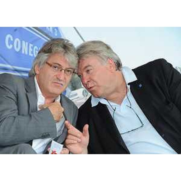 Renzo Tondo (Presidente Friuli Venezia Giulia) ed Elio De Anna (Assessore regionale Cultura) all'inaugurazione della bretella stradale che collega la statale 13 a San Giovanni del Tempio (Comune di Sacile) con la Zona Industriale "La Croce" sulla strada provinciale 17 (Comune di Fontanafredda). (Sacile 30/08/11)