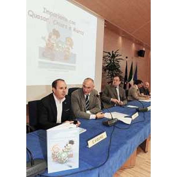 Claudio Violino (Assessore regionale Risorse rurali), Maurizio Franz (Presidente Consiglio regionale) e Roberto Molinaro (Assessore regionale Istruzione) alla presentazione del IV volume "Impariamo con Quasar, Chiara e Marco". (Udine 08/09/11)