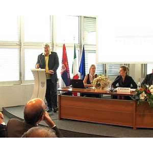Elio De Anna (Assessore regionale Cultura, Sport, Relazioni internazionali e comunitarie) e Ana Hrustanovic (Ambasciatore di Serbia in Italia) all'incontro presso Finest per la promozione del sistema FVG in Serbia. (Pordenone 15/09/11)