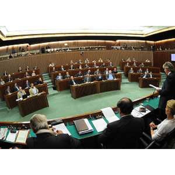 L'aula del Consiglio regionale durante l'intervento di Renzo Tondo (Presidente Friuli Venezia Giulia). (Trieste 27/09/11)