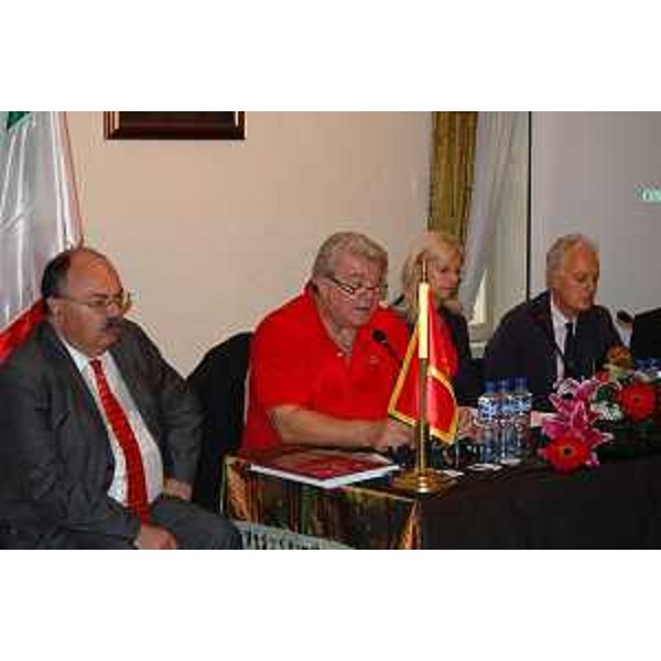 Elio De Anna (Assessore Relazioni internazionali e comunitarie FVG) alla presentazione di sette progetti che il Friuli Venezia Giulia sta portando avanti in Montenegro. (Cattaro 17/09/11)