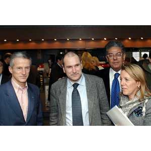 Riccardo Illy (Presidente Regione Friuli Venezia Giulia) con Roberto Antonaz (Assessore regionale all’istruzione, cultura, sport e pace) e Paolo Ferrero (Ministro per la Solidarietà Sociale) ritratti in occasione dell'incontro pubblico sull'immigrazione. (Trieste 16/01/07)