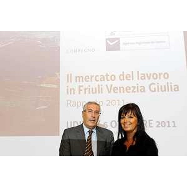 Angela Brandi (assessore regionale al Lavoro) insieme a Ivo Salemme (prefetto di Udine) in occasione del convegno "Il mercato del lavoro in Friuli Venezia Giulia – Rapporto 2011". (Udine 06/10/11)