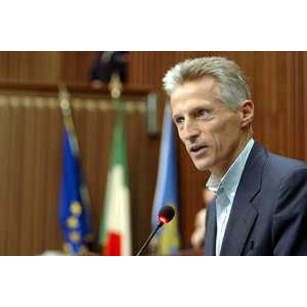 Riccardo Illy (Presidente Regione Friuli Venezia Giulia) in Consiglio il 18/06/05