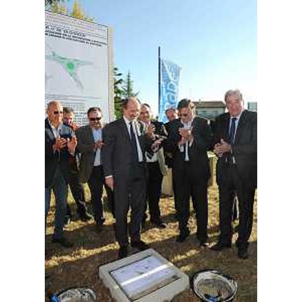 Riccardo Riccardi (Assessore regionale Infrastrutture e Mobilità), Giorgio Santuz (Presidente FVG Strade) e Franco Costantini (Sindaco San Giovanni al Natisone) alla posa della prima pietra della nuova rotatoria sulla SR 56. (San Giovanni al Natisone 17/10/11)