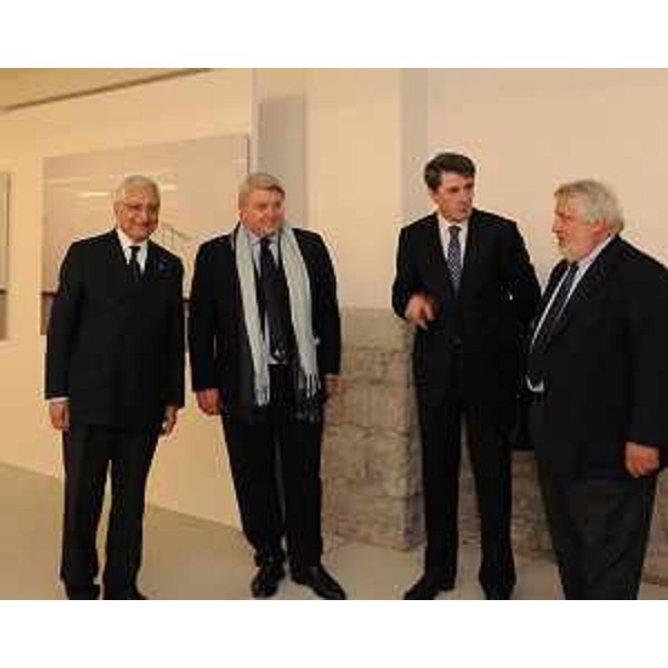 Alessandro Giacchetti (Commissario Governo in FVG e Prefetto Trieste), Elio De Anna (Assessore regionale Relazioni internazionali e comunitarie), Zarko Obradobic (Ministro Educazione e Scienze Serbia) e Giorgio Rosso Cicogna (Segretario generale vicario InCE) all'apertura della riunione dei ministri della Scienza e della Tecnologia dell'InCE-Iniziativa Centro Europea, al Magazzino 26 del Porto Vecchio. (Trieste 18/10/11)