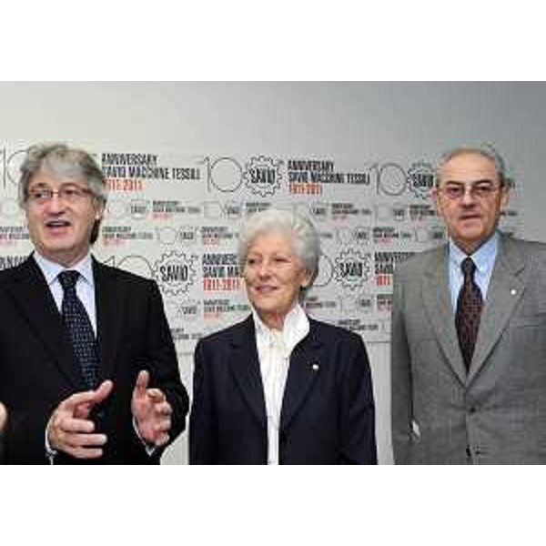 Renzo Tondo (Presidente Friuli Venezia Giulia), accanto ad Ernestina e Paolo Savio, interviene alle celebrazioni del centenario della Savio Macchine Tessili. (Pordenone 20/10/11)