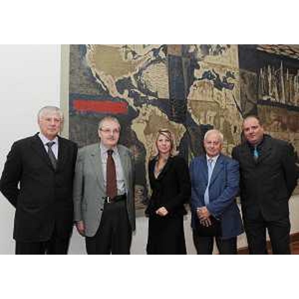 Denis Puntin (Presidente CNA-Confederazione Nazionale Artigianato-FVG), Graziano Tilatti (Presidente Confartigianato FVG), Federica Seganti (Assessore regionale Attività produttive), Silvano Pascolo (Presidente CATA-Centro Assistenza Tecnica Artigianato-FVG) e Nicola Tenze (Presidente URES-Unione Regionale Economica Slovena-FVG). (Trieste 26/10/11)