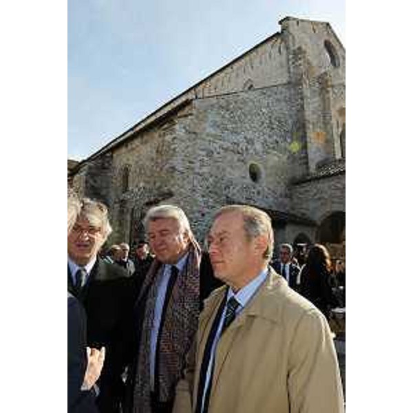 Renzo Tondo (Presidente Friuli Venezia Giulia), Elio De Anna (Assessore regionale Cultura) e Andrea Garlatti (Assessore regionale Funzione pubblica) alla celebrazione del 90° anniversario del Milite Ignoto. (Aquileia 29/10/11)