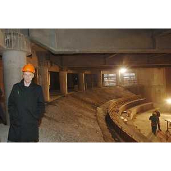 Riccardo Illy (Presidente Friuli Venezia Giulia) durante la visita ai cantieri (nella foto nell'auditorium) della nuova sede della Regione di via Volturno a Udine. (Udine 18/01/07)
