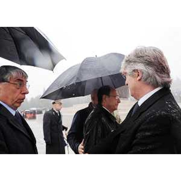 Carlo Giovanardi (Sottosegretario Presidenza Consiglio Ministri), Renato Schifani (Presidente Senato) e Renzo Tondo (Presidente Friuli Venezia Giulia) al Sacrario per la Festa dell'Unità nazionale e delle Forze armate. (Redipuglia 04/11/11)